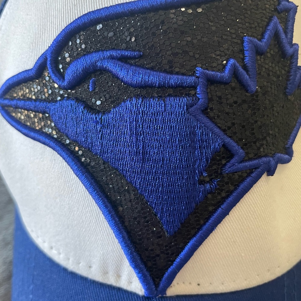 NEW ERA 9FORTY Blue Jays Hat with Sparkles! - Picture 2 of 7